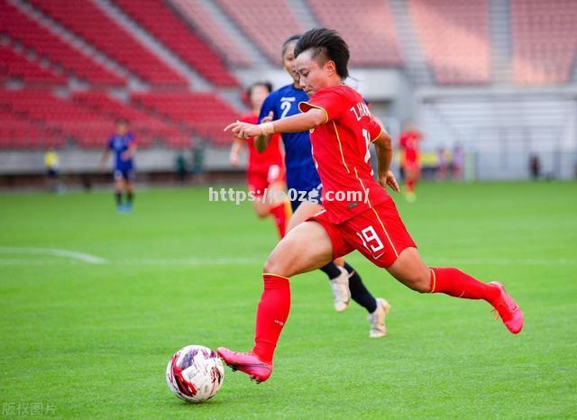 中国女子足球队在亚洲比赛晋级决赛